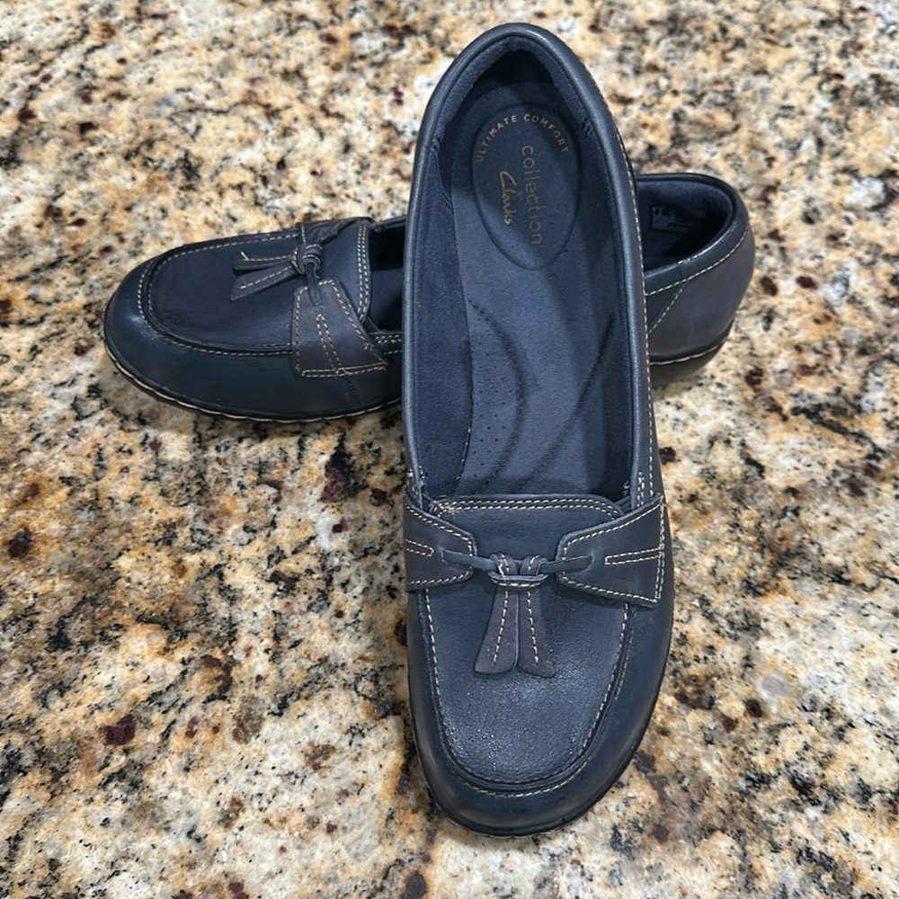 Clark’s Women’s Ashland Bubble Navy Loafers